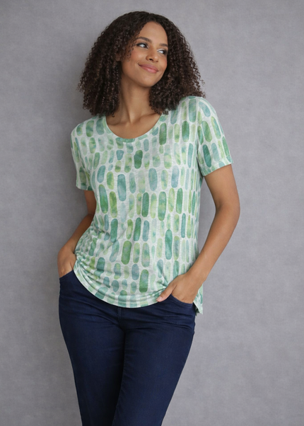 T-shirt green print with lace back neck pattern.