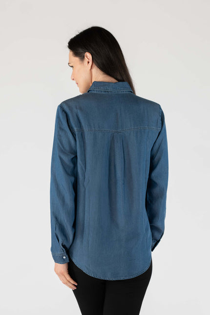 Blouse denim blue with collar.
