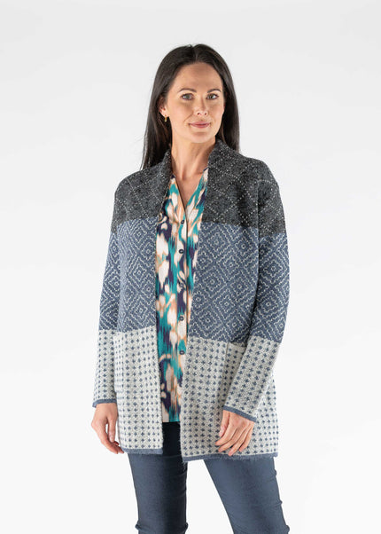 Cardigan navy tile pattern with pocket