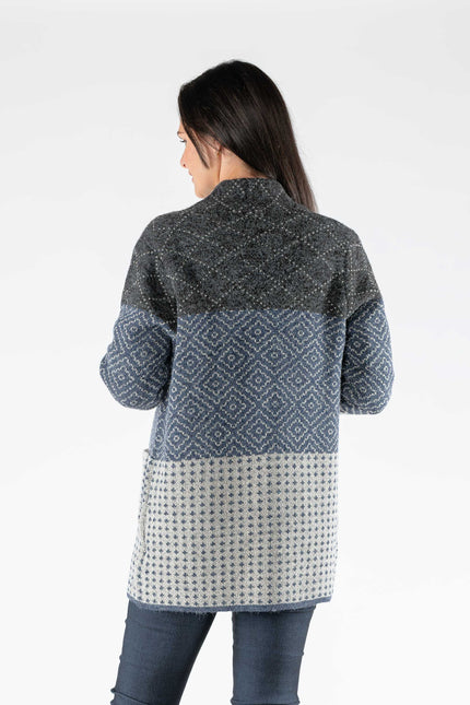 Cardigan navy tile pattern with pocket