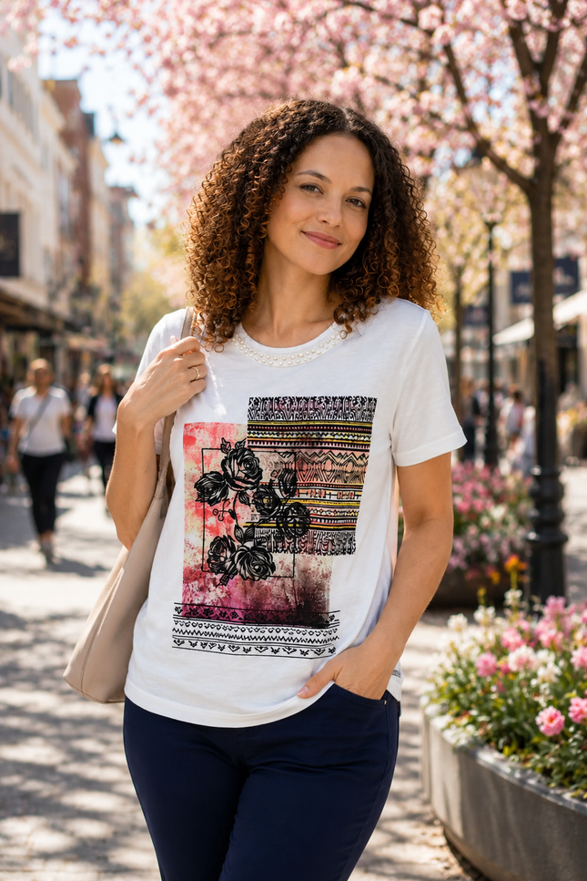 T-Shirt Flower Tile Print &Fancyneckline