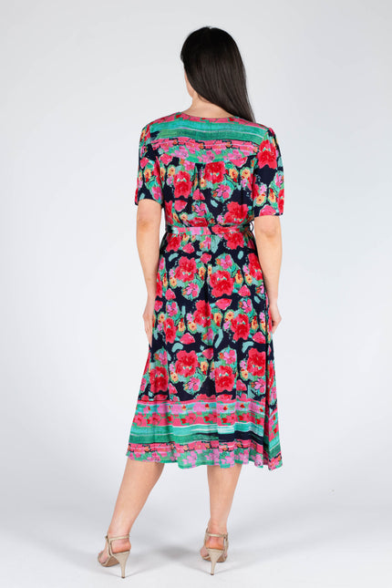 Dress floral print with button placket.