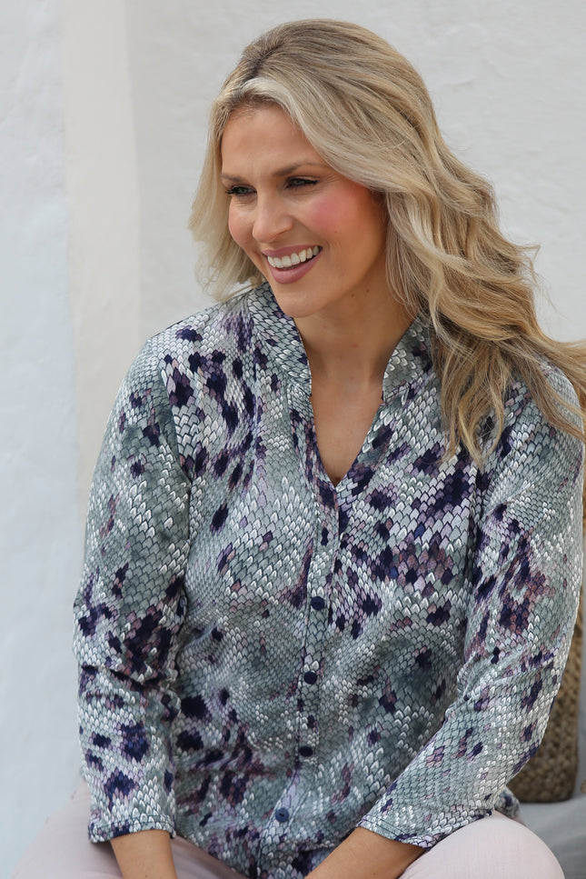 OLIVE COLOR SNAKE SKIN PRINT TOP WITH 3/4 SLEEVE