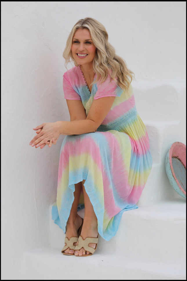 EMBROIDERY DRESS V NECK SHORT SLEEVE