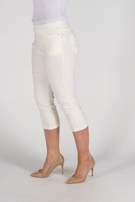 Trouser crop 22 inch stretch elastic waist.