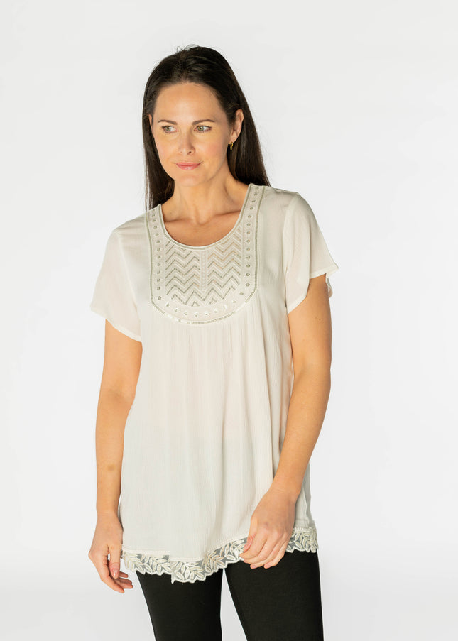 Top embroidered panel crinckle with short sleeve