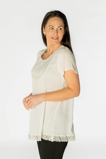 Top embroidered panel crinckle with short sleeve