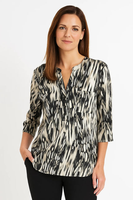 Top animal print with front pocket 3/4 sleeve