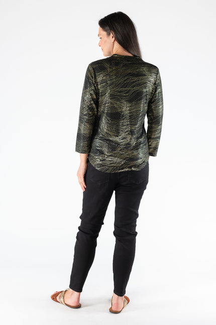 Top wavy print with button placket 3/4 sleeve