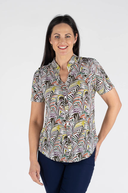 Top palm leaf print with short sleeve.
