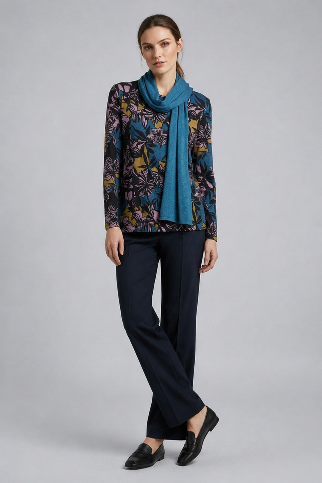 Top brushed bold leaf with scarf