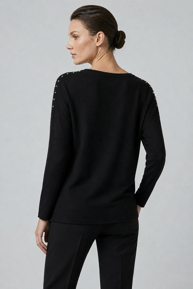 Top with neck stud round neck line long sleeve