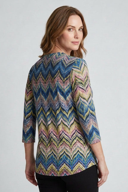 Top zig zag print 3/4 sleeve with button