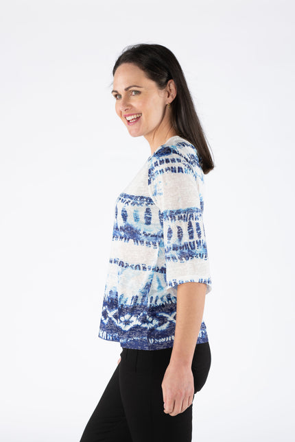 Tunic striped pattern short sleeve V-neck.