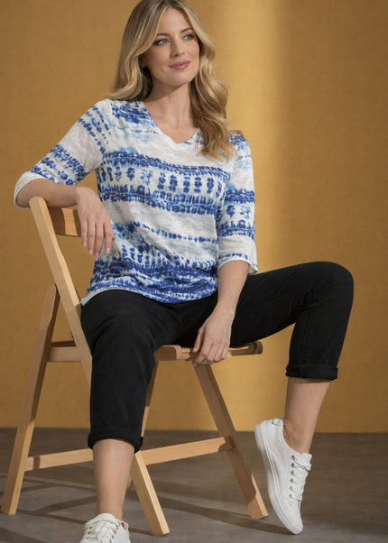 Tunic striped pattern short sleeve V-neck.