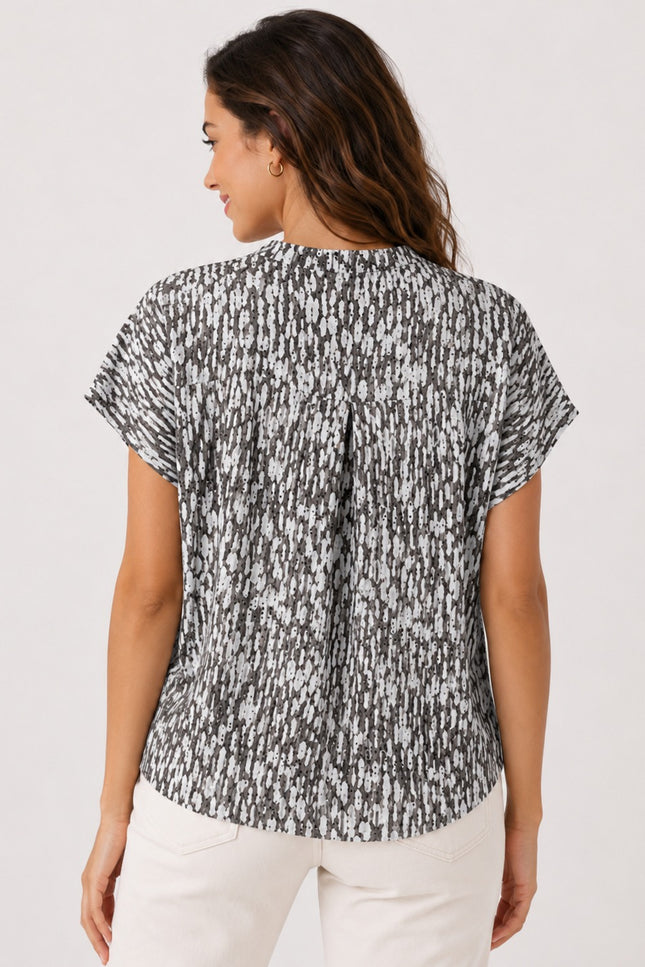 Top small speckle print with mid sleeve.