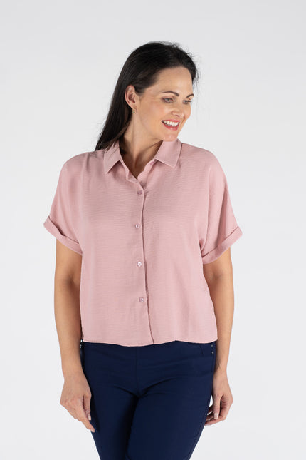 SHORT SLEEVE AIRFLOW BLOUSE WITH COLLAR