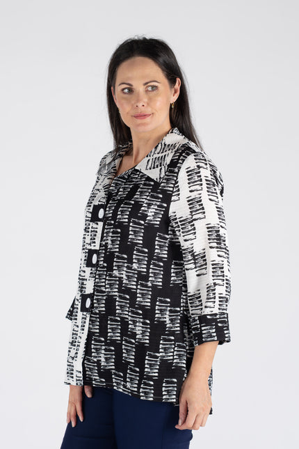BLACK & WHITE PRINT BLOUSE WITH 3/4 SLEEVE