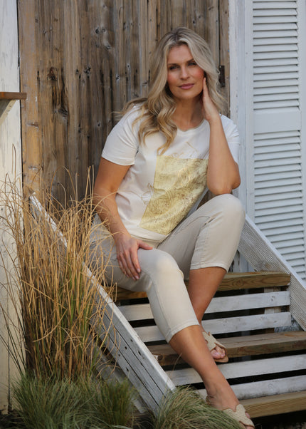 BOLD FLOWER PRINT TOP LUREX TRIM ROUND NECK