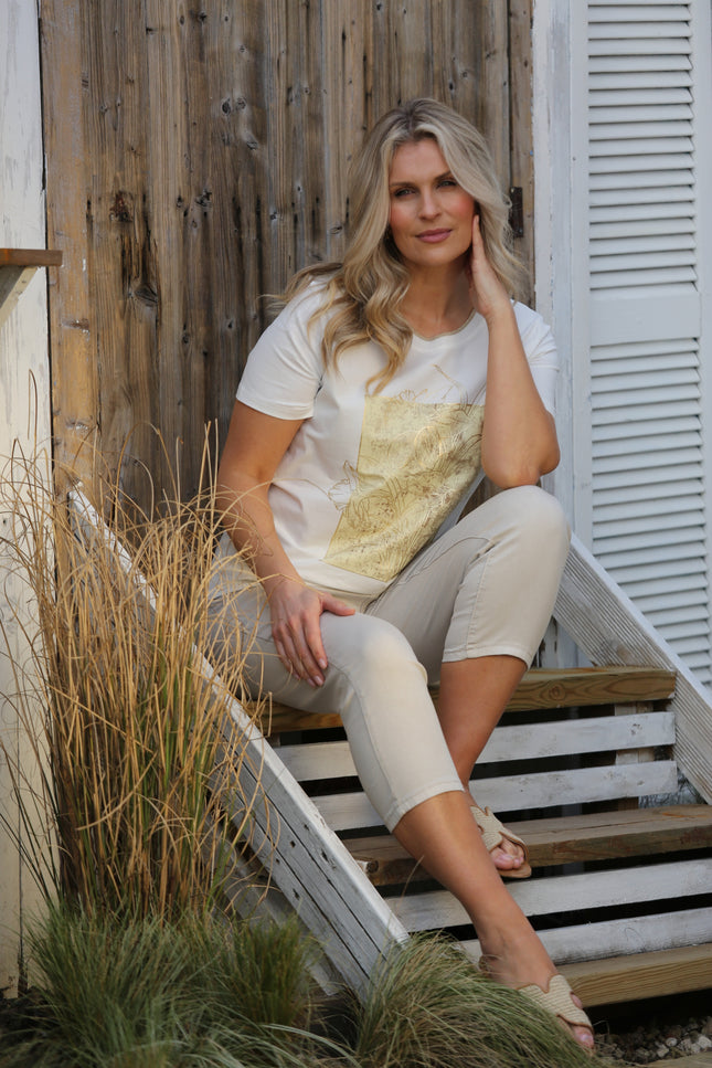 BOLD FLOWER PRINT TOP LUREX TRIM ROUND NECK