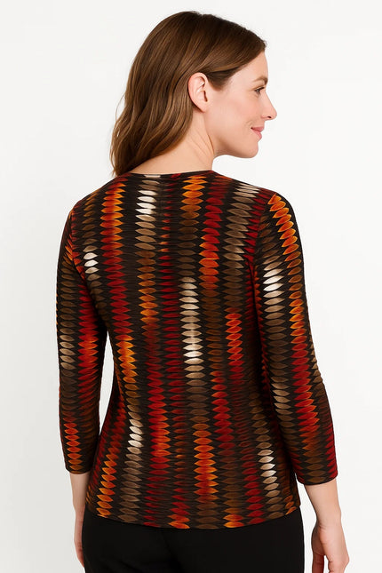 Top abstract print with 3/4 sleeve