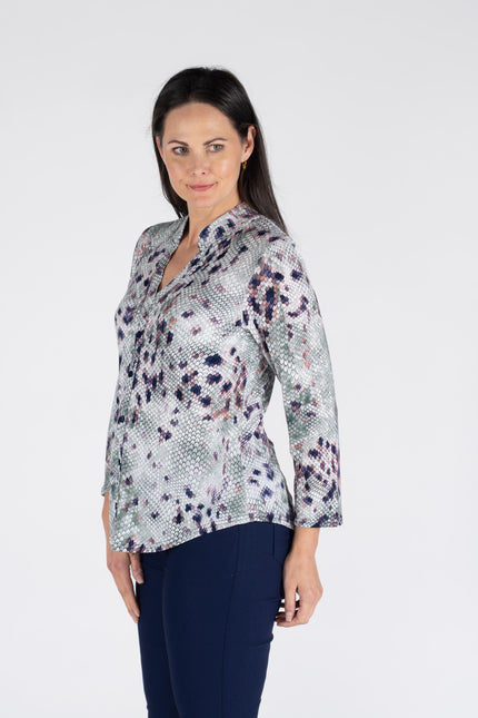 OLIVE COLOR SNAKE SKIN PRINT TOP WITH 3/4 SLEEVE