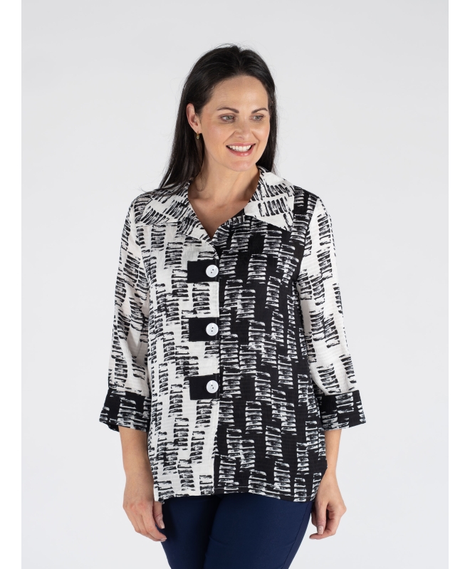 BLACK & WHITE PRINT BLOUSE WITH 3/4 SLEEVE