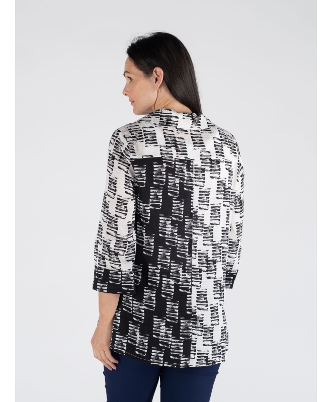 BLACK & WHITE PRINT BLOUSE WITH 3/4 SLEEVE