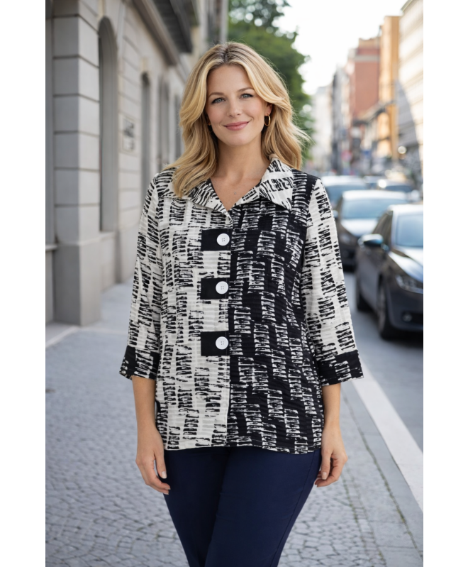 BLACK & WHITE PRINT BLOUSE WITH 3/4 SLEEVE