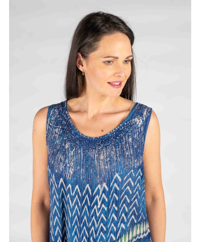 Denim Tie dye print sleeveless round neck dress.