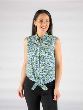 Speckle print sleeveless blouse