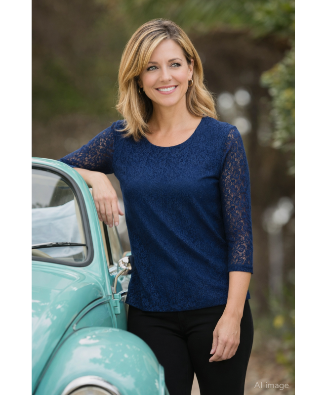 ROUND NECK LACE TOP WITH 3/4 SLEEVE